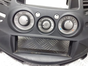 KONZOLA STŘEDNÍ  MITSUBISHI GRANDIS MN157315