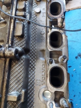 ГОЛОВКА VOLVO 2.4 B 1001837
