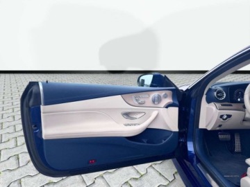 Mercedes Klasa E W213 Coupe Facelifting 2.0 E220d 194KM 2020 Mercedes-Benz Klasa E E 220 d 4MATIC Coupe AMG Panorama Burmester Wide, zdjęcie 10