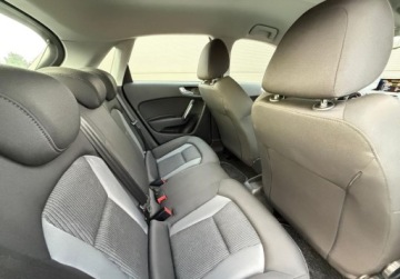 Audi A1 I Sportback 5d Facelifting 1.4 TDI ultra 90KM 2016 Audi A1 Sportback auto jak nowe w bogatej wersjiliftled 1.4 Diesel 90KM, zdjęcie 15