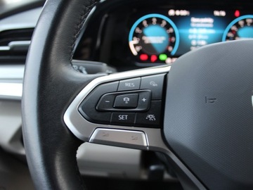 Volkswagen Multivan T7 Van L1 2.0 TSI 204KM 2023 Volkswagen Multivan Life L2 2.0 l TSI OPF 150 kW 7, zdjęcie 18