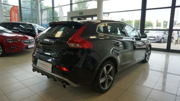 Volvo V40 II Hatchback Facelifting 2.0 D4 190KM 2016 Volvo V40 Volvo V40 D4 Drive-E R-Design Momentum 1, zdjęcie 4