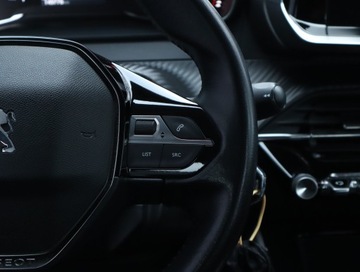 Peugeot 208 II Hatchback 1.5 BlueHDI 102KM 2020 Peugeot 208 1.5 BlueHDI, Salon Polska, zdjęcie 17
