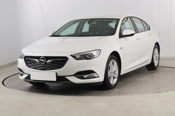 Opel Insignia II Grand Sport 1.6 CDTI  136KM 2018 Opel Insignia 1.6 CDTI, Automat, Navi, Klima, zdjęcie 1