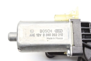 MOTOREK PŘEDNÍHO PRAVÉHO SEDADLA CHRYSLER 300 C (LX) 0390203212 5.7L