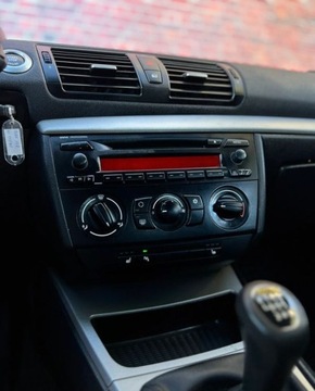 BMW Seria 1 E81/E87 Hatchback 5d E87 2.0 118d 122KM 2006 BMW Seria 1 Klima Alu Niski przebieg Gwarancja w cenie Warszawa VKKW 2.0, zdjęcie 23