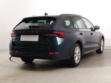 Skoda Octavia IV Kombi 2.0 TDI 150KM 2021 Skoda Octavia 2.0 TDI, Salon Polska, Serwis ASO, zdjęcie 4