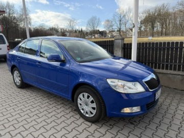 Skoda Octavia II Hatchback 1.6 MPI 102KM 2009 Škoda Octavia Skoda Octavia 16 Mpi 102 ps ładna, zdjęcie 1