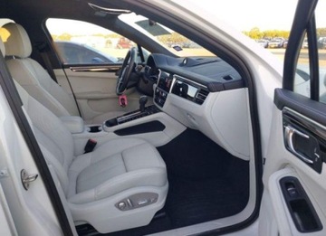 Porsche Macan 2023 Porsche Macan 2023, 2.0L, 4x4, po gradobiciu 2.0 Benzyna 261KM, zdjęcie 11