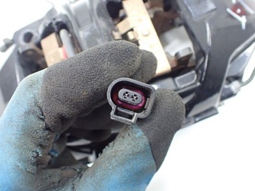 TŘMEN BRZDOVÝ LEVÝ ZADNÍ PORSCHE TAYCAN TURBO S