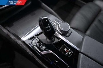 BMW Seria 5 G30-G31 Limuzyna Facelifting 3.0 540i 333KM 2023 BMW Seria 5 540i xDriveFV23Adaptacyjny Reflektor LEDM Kierownica Skorzana, zdjęcie 5