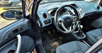 Ford Fiesta VII Hatchback 5d 1.25 Duratec 82KM 2010 Ford Fiesta BENZYNA 5 drzwi GRZANA PRZEDNIA SZYBA klimatyzacja super, zdjęcie 26