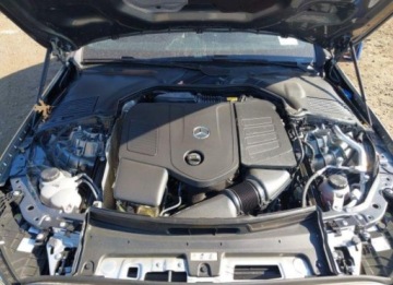 Mercedes Klasa C W206 2024 Mercedes-Benz Klasa C 2024, 2.0L, 4x4, od ubezpieczalni 2.0 Benzyna 255KM, zdjęcie 13