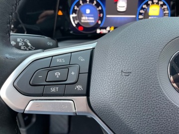 Volkswagen Golf VIII Hatchback 1.5 TSI EVO 150KM 2021 Volkswagen Golf 1.5 TSI EVO 150 KM STYLE BEZWYPADKOWY I- WLASCICIEL, zdjęcie 28