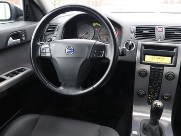 Volvo S40 II 2.0 D 136KM 2005 Volvo S40 2.0 D, Klima, Klimatronic,ALU, El. szyby, zdjęcie 6