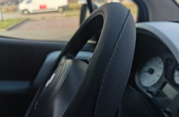 VW Golf 4 5 6 Passat B5 B6 B7 Polo Up pokrowiec na kierownice perforowany