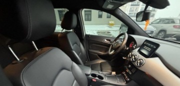 Mercedes Klasa B W246 Sports Tourer Facelifting 2.0 250 211KM 2017 Mercedes-Benz Klasa B Bezwypadkowy 4 MATIC 2.0 cm Automat ZAMIANA 2.0, zdjęcie 7