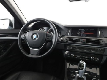 BMW Seria 5 F10-F11 Touring Facelifting 520d 190KM 2016 BMW 520 4x4 automat full LED skóra duża navi, zdjęcie 15