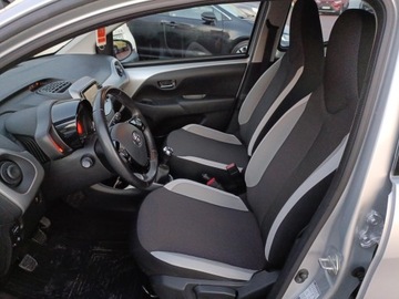 Toyota Aygo II Hatchback 5d 1.0 VVT-i 69KM 2016 Toyota Aygo 1.0 VVT-i X-play II (2014-) 1.0VVT-i X, zdjęcie 9