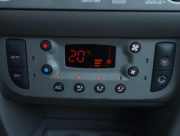 Renault Thalia II 1.2 16v 75KM 2010 Renault Thalia 1.2 16V, Salon Polska, zdjęcie 15