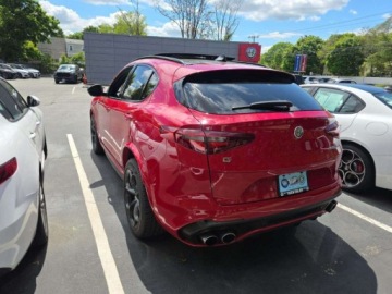Alfa Romeo Stelvio 2022 Alfa Romeo Stelvio Quadrifoglio 2022 2.9 Benzyna 505KM, zdjęcie 2