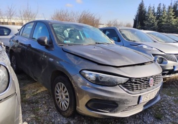 Fiat Tipo II Sedan 1.4 95KM 2020 Fiat Tipo 2020r, Salon Polska. 1.4 LPG. Uszkodzony lewy przod i tyl. 1.4