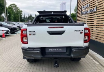 Toyota Hilux VIII Podwójna kabina Facelifting 2.8 D-4D 204KM 2022 Toyota Hilux Toyota Hilux 2.8 D-4D Double Cab GR Sport 4x4 2.8 Diesel 204KM, zdjęcie 4