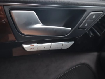 Audi A8 D4 Sedan Facelifting 4.2 TDI 385KM 2015 Audi A8 L 4.2 TDI, Salon Polska, 379 KM, 4X4, zdjęcie 18