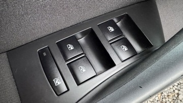 Opel Astra J Sports Tourer 1.4 Turbo ECOTEC 140KM 2012 Opel Astra Udokumentowany przebieg GWARANCJA 1.4 Benzyna 140KM, zdjęcie 35