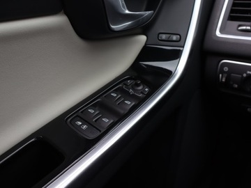 Volvo XC60 I SUV Facelifting 2.0 D4 DRIVE-E 190KM 2016 Volvo XC60 D4, Salon Polska, Serwis ASO, 187 KM, zdjęcie 17