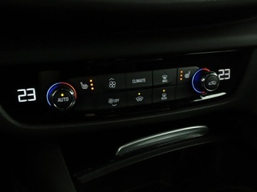 Opel Insignia II Sports Tourer Facelifting 2.0 Diesel 174KM 2021 Opel Insignia Automat Navi Czujniki parkowania, zdjęcie 30