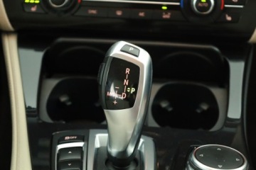 BMW Seria 5 F10-F11 Touring Facelifting 530d 258KM 2016 BMW 5 530d xDrive, Salon Polska, Serwis ASO, zdjęcie 12