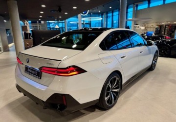 BMW Seria 5 G90-91 Sedan 2.0 20i 208KM 2025 BMW Seria 5 BMW 520i Sedan dostepne od reki 2.0 Hybryda 208KM, zdjęcie 5