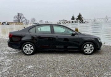 Volkswagen Jetta VI Sedan Facelifting 2.0 TDI 110KM 2016 Volkswagen Jetta Volkswagen Jetta 2.0 TDI DPF BMT Comfortline 2.0 Diesel, zdjęcie 29