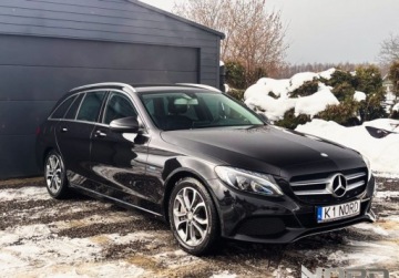 Mercedes Klasa C W205 2016 Mercedes-Benz Klasa C Bezwypadkowe, 279km, Plugin-In, KredytowanieLeasing, zdjęcie 2