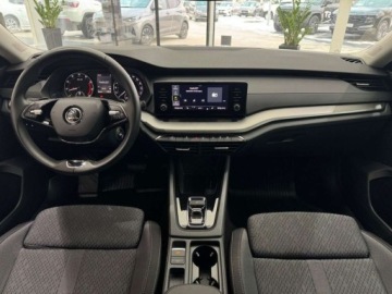 Skoda Octavia IV Liftback 1.5 TSI EVO 150KM 2024 Skoda Octavia Ambition Podgrzewana szyba Kamera cofania CarPlayAndroid, zdjęcie 12