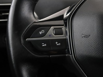 Peugeot 3008 II Crossover 1.5 BlueHDI 130KM 2018 Peugeot 3008 Virtual Navi Czujniki parkowania, zdjęcie 27