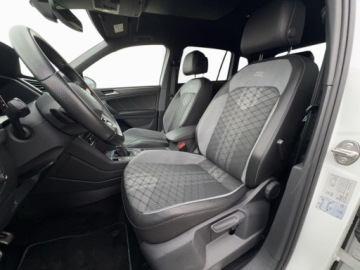 Volkswagen Tiguan II SUV Facelifting 2.0 TDI 200KM 2022 Volkswagen Tiguan 2.0 TDI SCR 4Mot R-Line DSG, Serwis ASO, Gwarancja, FV23, zdjęcie 25