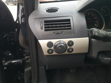 Opel Astra H Hatchback 5d 1.6 ECOTEC 115KM 2008 Opel Astra GTC 1.6 B 116KM GTC Klimatronic, zdjęcie 8