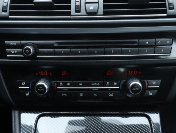 BMW Seria 5 F10-F11 Touring Facelifting 520d 190KM 2016 BMW 5 520d xDrive, 187 KM, 4X4, Automat, Skóra, zdjęcie 20