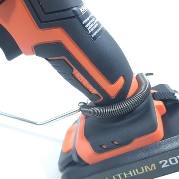 Ножницы, переходник для резки листового металла под отвертку КД10788 и дрель.