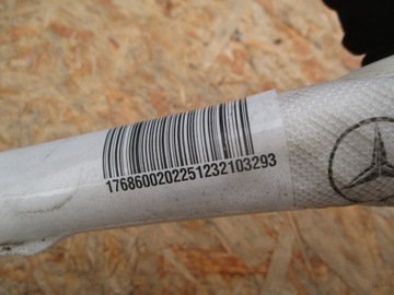 MERCEDES A TŘÍDA W176 2012- ZÁVĚS PRAVÁ