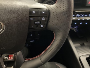 Toyota C-HR II SUV Plug-In 2.0  223KM 2024 Toyota C-HR 2.0 PHEV GR Sport Toyota C-HR 2.0 GR S, zdjęcie 13