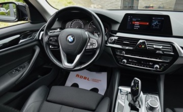 BMW Seria 5 G30-G31 Touring 520d 190KM 2020 BMW Seria 5 2,0D 190 KM X-DRIVE Full Led Nawigacja SPORT-LINE 2.0 Diesel, zdjęcie 17