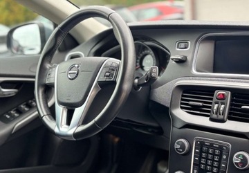 Volvo V40 II Cross Country 2.0 D2 DRIVE-E 120KM 2016 Volvo V40 2016r. 2.0 Diesel 120KM, zdjęcie 15