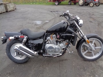 Ось Honda VF 750/700 Super Magna