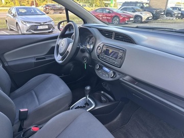 Toyota Yaris III Hatchback 5d Facelifting 2017 1.5 Hybrid 100KM 2019 Toyota Yaris Hybrid 100 Active III (2011-2019) Toy, zdjęcie 19