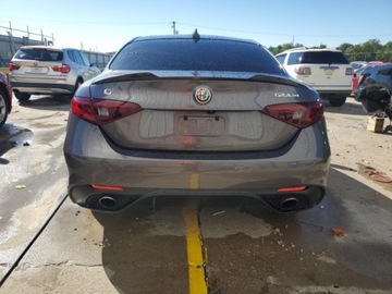 Alfa Romeo Giulia II Sedan 2.0 TBi 280KM 2019 Alfa Romeo Giulia 2019 r., 2,0L TI AWD 2.0 Benzyna 280KM, zdjęcie 4