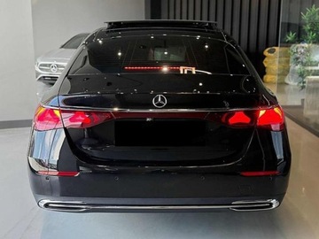 Mercedes Klasa E W214 Sedan 3.0 450d 367KM 2025 E Klasa 450 d 4-Matic Exclusive 3.0 (367KM) 2025, zdjęcie 3