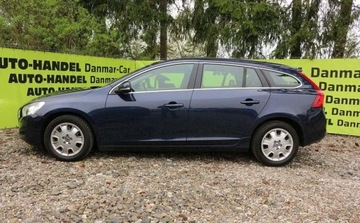 Volvo V60 I Kombi 2.0 D3 163KM 2010 Volvo V60 Volvo V60 D3 Geartronic Momentum, zdjęcie 2